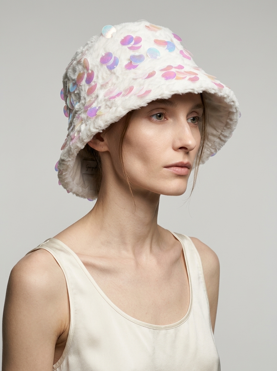The [IRRIDESCENT BRAIN] Fur bucket hat