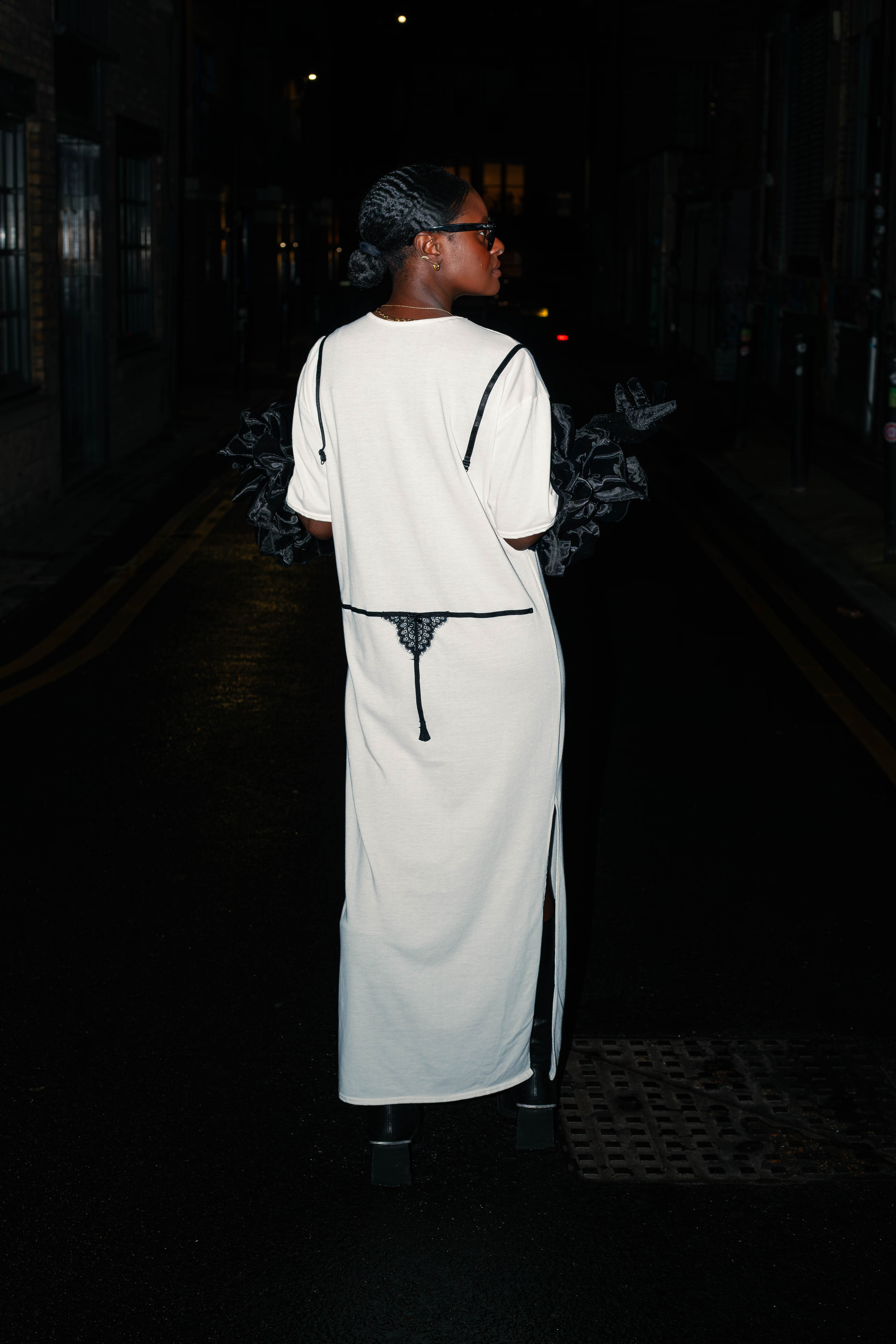 [WHAT WAS SHE WEARING] T-shirt maxi dress